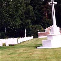 Overloon War Cemetery on Sysoon