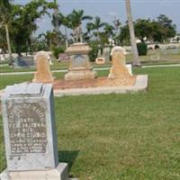 Pompano Beach South Lawn Cemetery on Sysoon