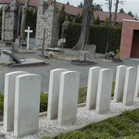 Warneton (Waasten) Communal Cemetery on Sysoon