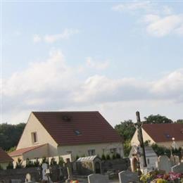 Cuvilly communal Cemetery