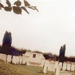 Esnes Communal Cemetery
