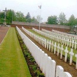 Bully-Grenay Communal Cemetery - French Extension