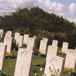 Le Paradis War Cemetery, Lestrem