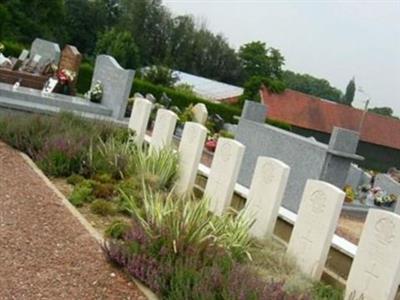 Ailly-sur-Somme Communal Cemetery on Sysoon