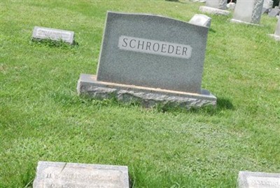 Albertine M Stelljes Schroeder on Sysoon