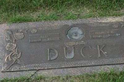 Alec Duck on Sysoon