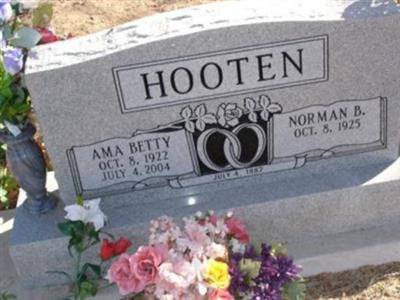 Ama Betty Akers Hooten on Sysoon