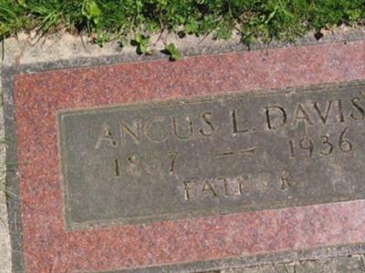 Angus L. Davis on Sysoon