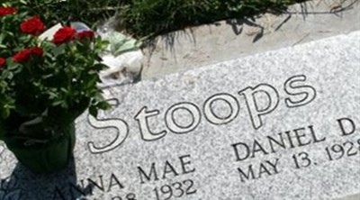Anna Mae Kramer Stoops on Sysoon