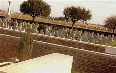 Rue-du-Bacquerot No. 1 Military Cemetery, Laventie on Sysoon