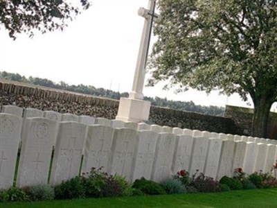 Bailleul Road West Cemetery, St. Laurent-Blangy on Sysoon