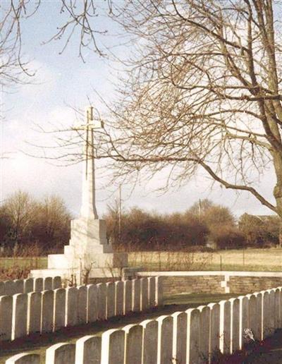 Beaurevoir British Cemetery on Sysoon