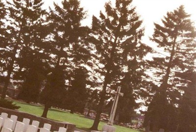 Beauval Communal Cemetery on Sysoon