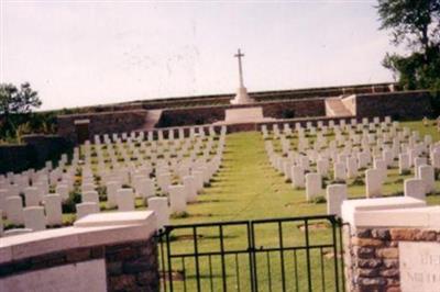 Bellacourt Military Cemetery on Sysoon