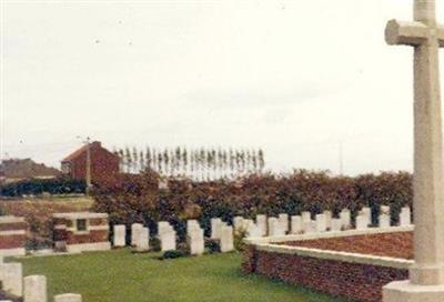 Mont-Bernanchon British Cemetery, Gonnehem on Sysoon
