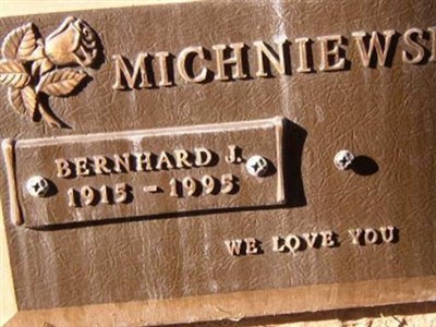 Bernhard J. Michniewski on Sysoon