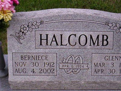 Berniece Moore Halcomb on Sysoon