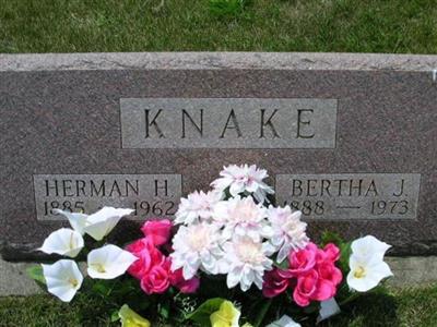 Bertha J Hoffman Knake on Sysoon