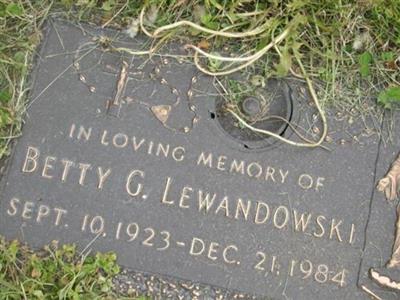 Betty G. Lewandowski on Sysoon