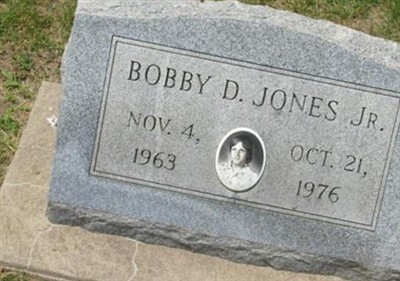 Bobby D Jones, Jr on Sysoon