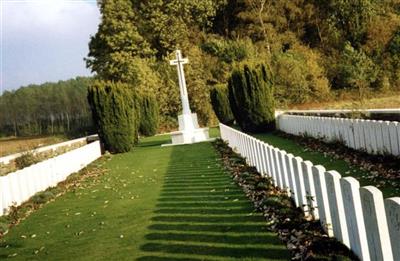 Bois-des-Angles British Cemetery on Sysoon
