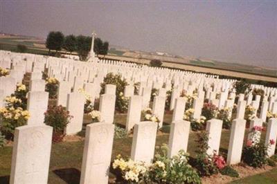 Bucquoy Road Cemetery, Ficheux on Sysoon