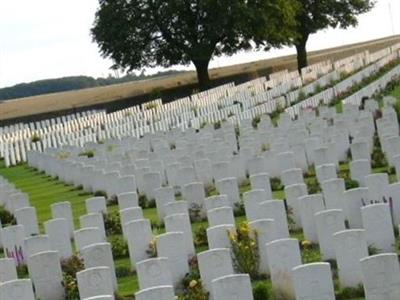 Cabaret-Rouge British Cemetery on Sysoon