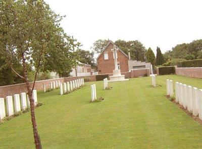 Calvaire Cemetery, Montbrehain on Sysoon