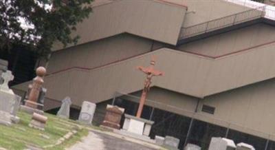 Calvary Catholic Cemetery on Sysoon