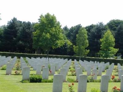 Cambes-en-Plaine War Cemetery on Sysoon