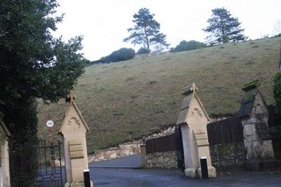 Carisbrooke Cemetery on Sysoon
