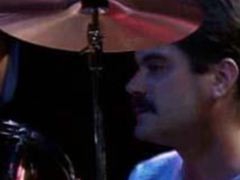 Carlos Vega on Sysoon