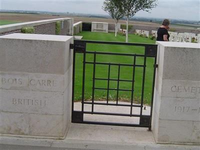 Bois-Carre British Cemetery, Thelus on Sysoon