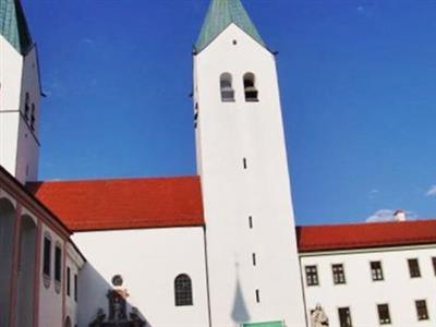 Cathedral of Freising on Sysoon