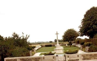 Chapelle D'Armentieres Old Military Cemetery on Sysoon