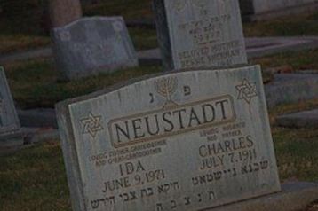Charles Neustadt on Sysoon