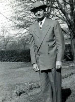 Charles Stephen MacNeil on Sysoon