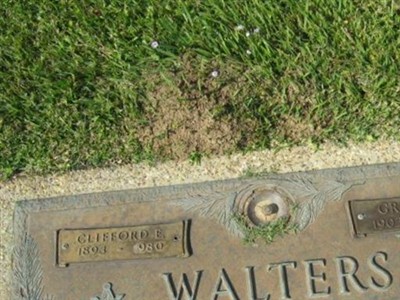 Clifford E. Walters on Sysoon