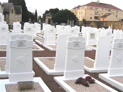 Colombes Gabriel Peri Cemetery on Sysoon