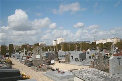 Compiegne-sud Cemetery on Sysoon