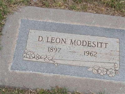 D. Leon Modesitt on Sysoon