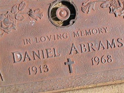 Daniel Abrams on Sysoon