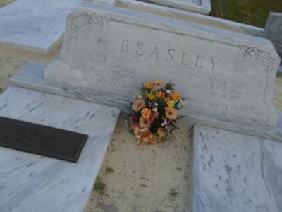Daniel Neal Beasley on Sysoon