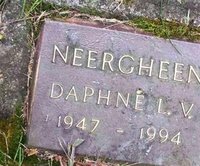 Daphne L.V. Neergheen on Sysoon