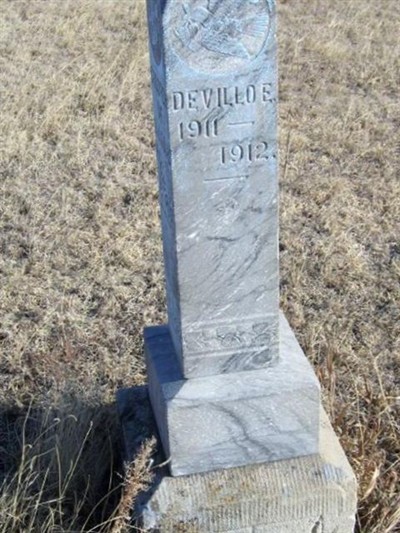 Devillo E Hegwood on Sysoon