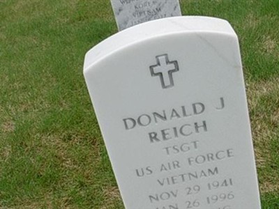 Donald J Reich on Sysoon