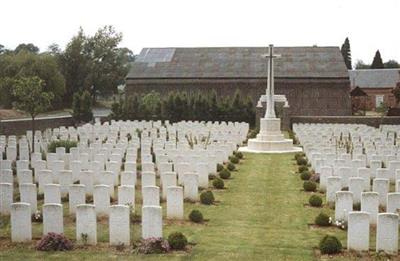 Douchy-les-Ayette British (CWGC) Cemetery on Sysoon