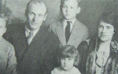 Dr James Curtis Ogle on Sysoon