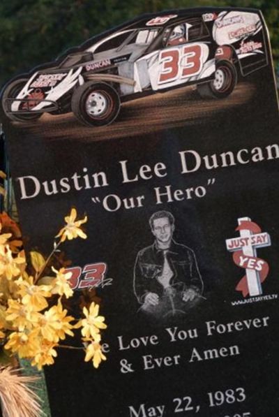 Dustin Lee Duncan on Sysoon