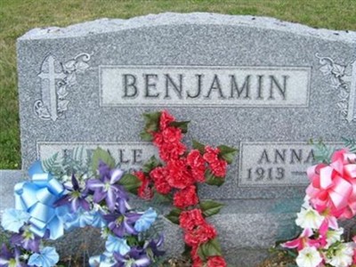 E Dale Benjamin on Sysoon